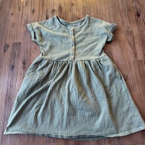 3/27$ Olive Green Casual Kids Dress size S (6/7)